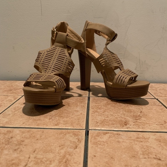 Top Moda Platform Heels Tan Size 6.5 - Picture 2 of 12